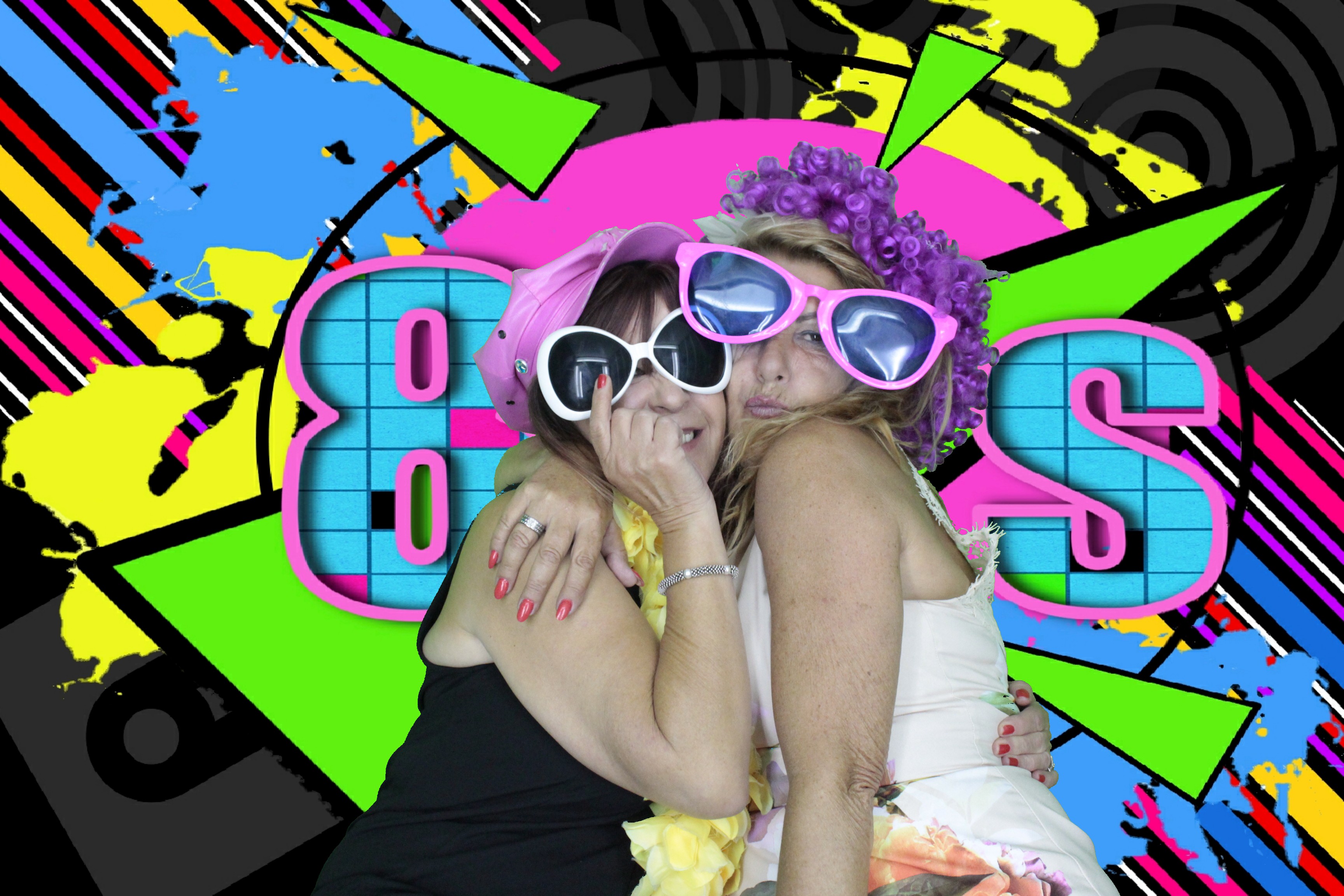 Mr & Mrs Hillier | View more photos from the event at gallery.myphotoboothexperience.co.uk/u/MyPhotoBoothExperienceLtd/Mr-Mrs-Hillier
